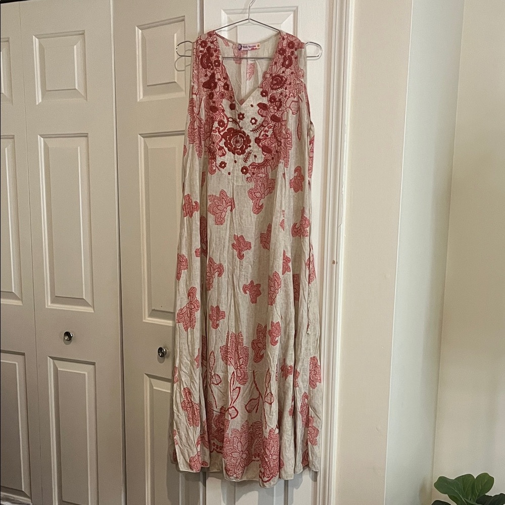 Women’s Elegant Floral Maxi Dress in Red and Cream Size L